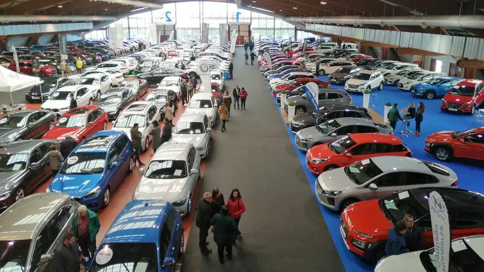 Aspecto del Sal&oacute;n CarOutlet Santiago.