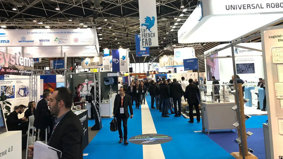 P&uacute;blico en Global Industrie, feria que se celebra en la localidad francesa de Lyon.
