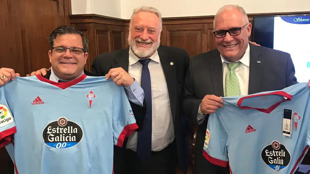Enrique L&oacute;pez Veiga junto a Manuel Gonz&aacute;lez y Ernesto Rodr&iacute;guez.