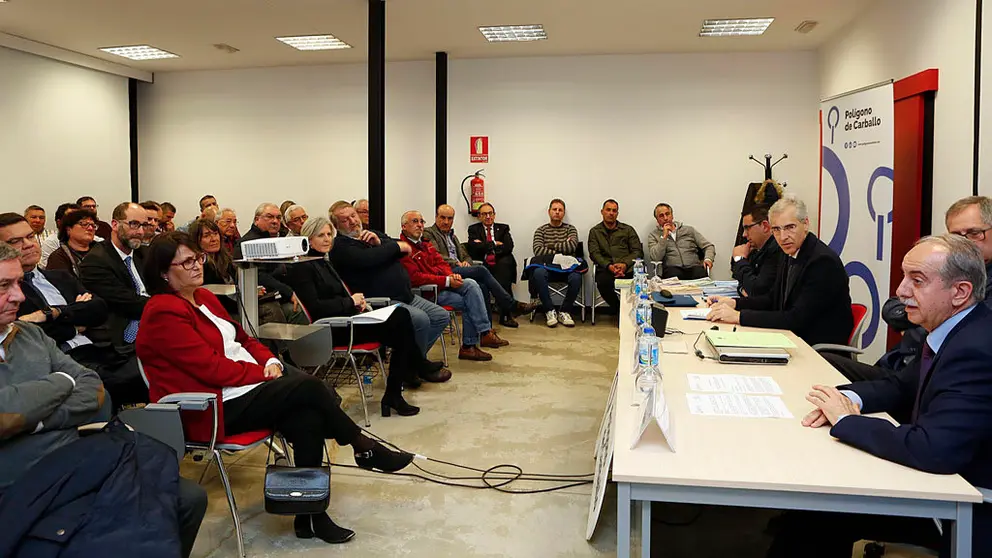 Xornada sobre os programas e apoios aut&oacute;nomicos &aacute;s empresas celebrada no pol&iacute;gono de Carballo./M.FUENTES.