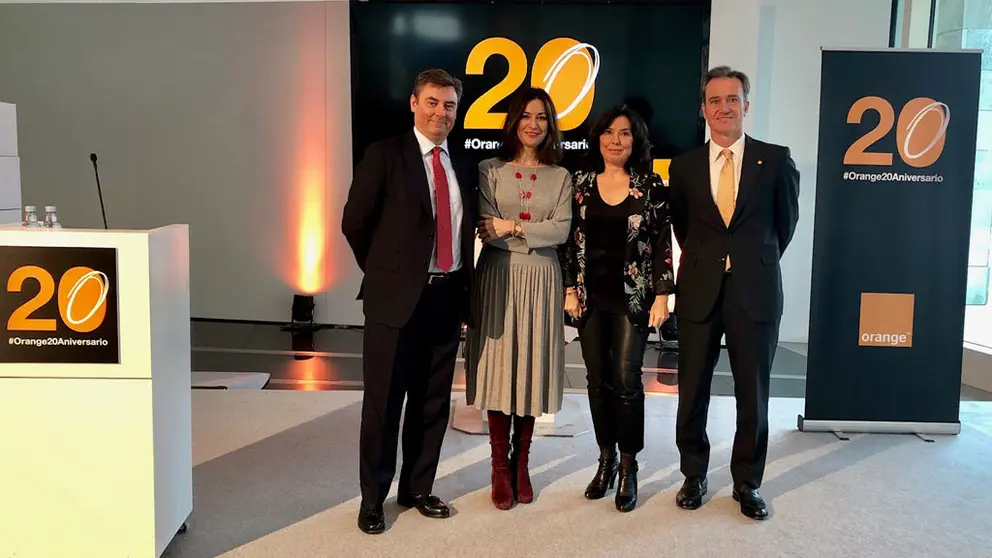 Miguel Barroso, Socio Director de Deloitte para Galicia y Castilla-Le&oacute;n; D&ntilde;a; Luz Usamentiaga, Directora de Relaciones Institucionales, RSC y Fundaci&oacute;n Orange Espa&ntilde;a; Mar Pereira, Directora de AMTEGA de la Xunta Galicia; D. Ignacio de Or&uacute;e, Director;  General de Personas Comunicaci&oacute;n y Relaciones Institucionales de Orange Espa&ntilde;a.
