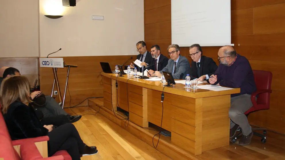 Reuni&oacute;n de la junta directiva de la CEO.