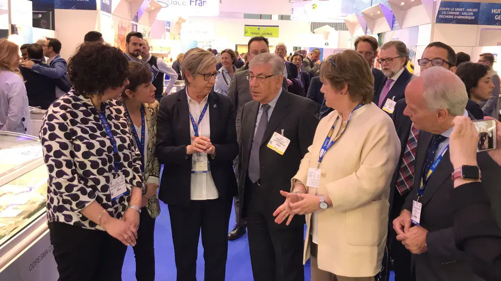 La conselleira del Mar, Rosa Quintana, puso de relieve hoy en Bruselas la importancia de estar presente en ferias especializadas como la Seafood Expo Global, en Bruselas.
