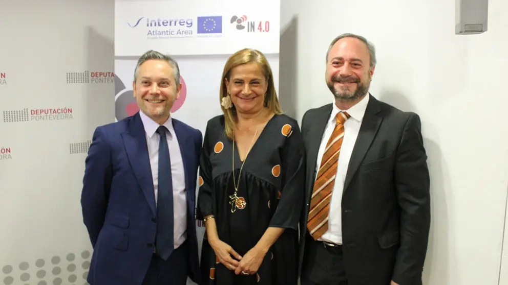 Enrique Mall&oacute;n, Carmela Silva y &Oacute;scar G&oacute;mez, en la presentaci&oacute;n del foro.