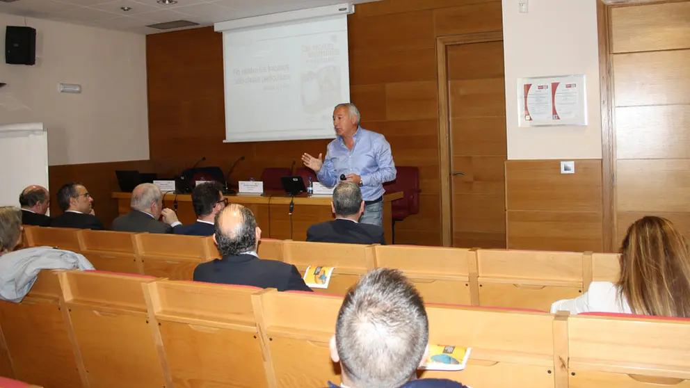 Un momento de la jornada &ldquo;Fracaso, &eacute;xito y aprendizaje&rdquo;, celebrada en la CEO.