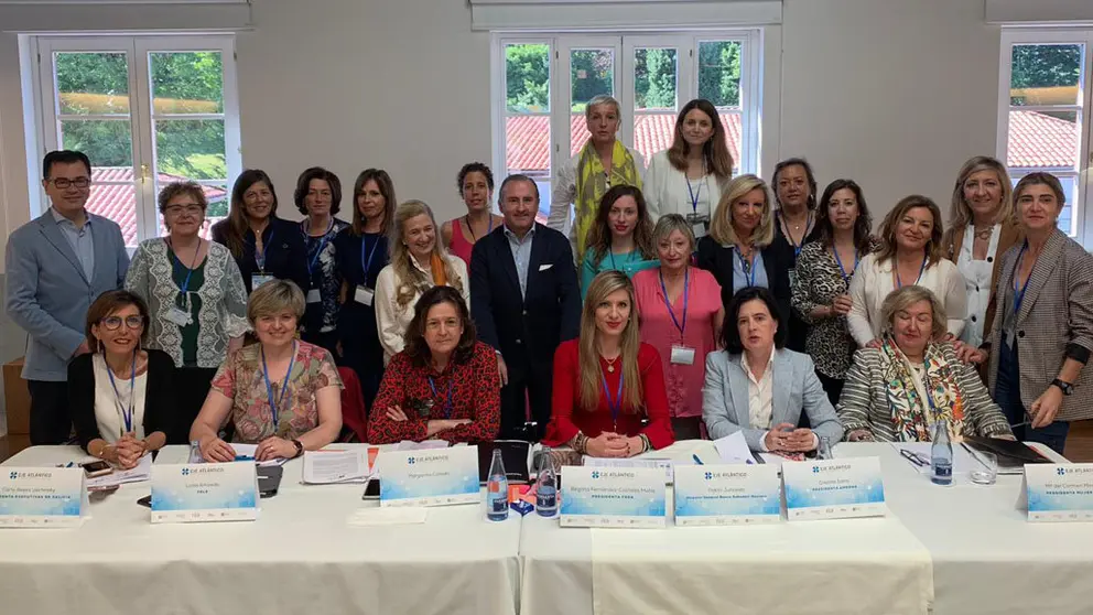 Participantes en la constituci&oacute;n de la plataforma de mujeres directivas del Eje Atl&aacute;ntico.