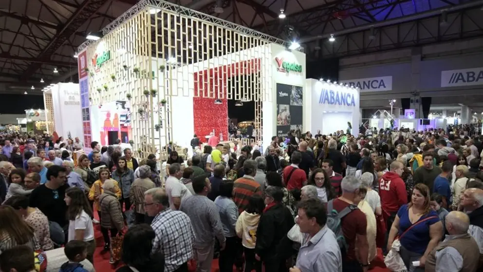 P&uacute;blico en el &aacute;rea de Salimat del recinto ferial de Silleda.