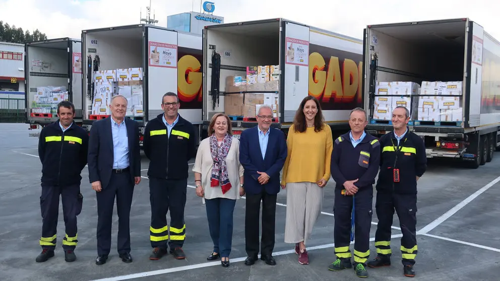 Entrega de los alimentos recogidos en la campa&ntilde;a Mayo Solidario de Gadisa.