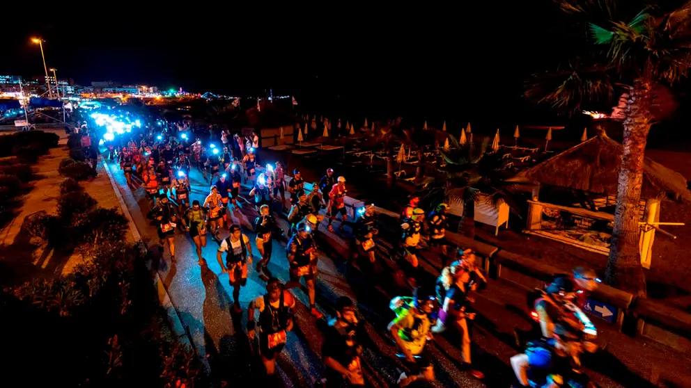Salida de la modalidad Ultra de la Fred. Olsen Tenerife Bluetrail./ILOVETHEWORLD.ES.