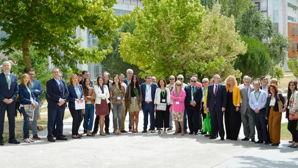 Foto de familia de los participantes en el III Congreso Red Localis.