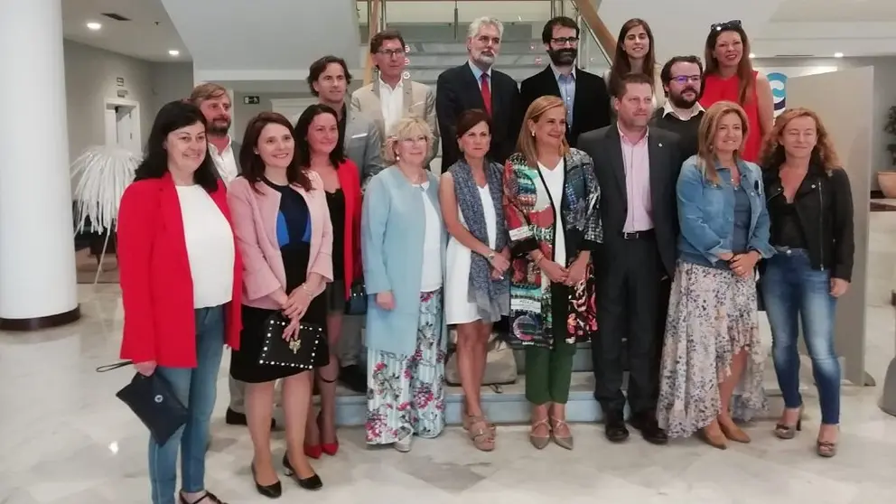 Asistentes a la Tribuna Ageinco protagonizada por Carmela Silva.