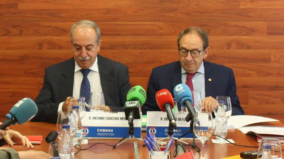 Antonio Couceiro y Gonzalo Ortiz expusieron el balance de la C&aacute;mara de A Coru&ntilde;a.