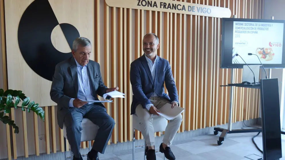 Jos&eacute; Luis Freire, presidente de Conxemar, y David Regades, delegado de la Zona Franca de Vigo.
