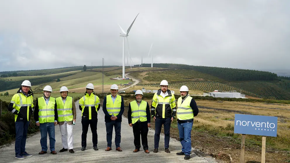 &Aacute;ngel Bernardo Tahoces en su visita al parque e&oacute;lico que Norvento construye en Abad&iacute;n y A Pastoriza (Lugo).
