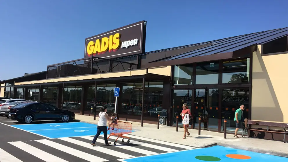El Gadis H&iacute;per de Tui est&aacute; ubicado en Lugar de Areas-Regueiro.
