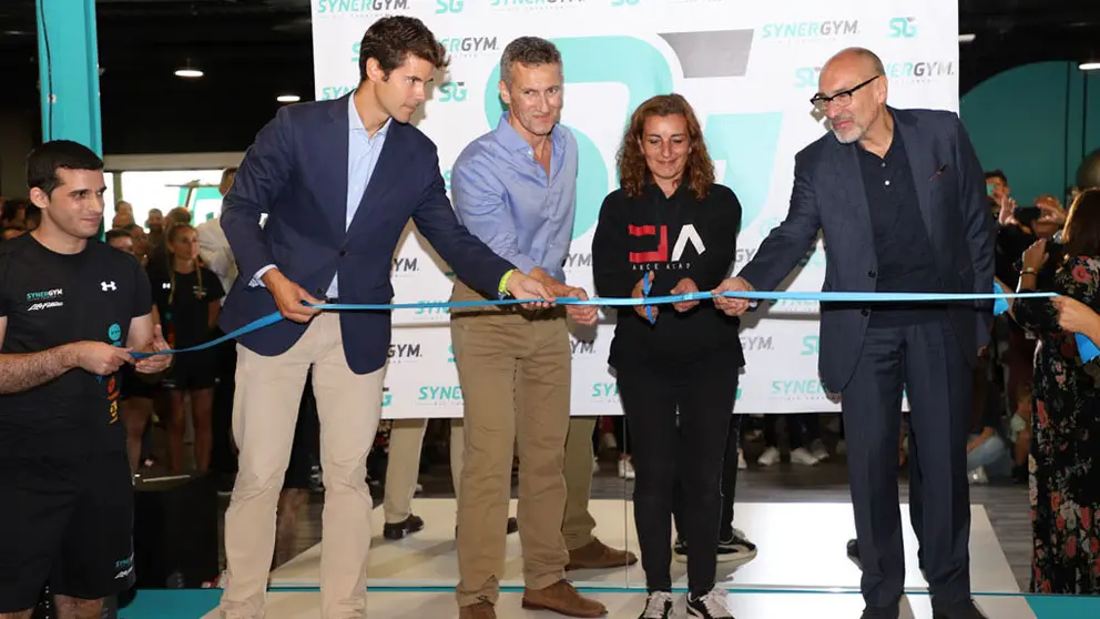 Directivos de Synergym en la apertura del club de Vigo.