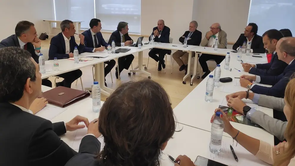 Directivos durante el encuentro Desaf&iacute;o CEO.