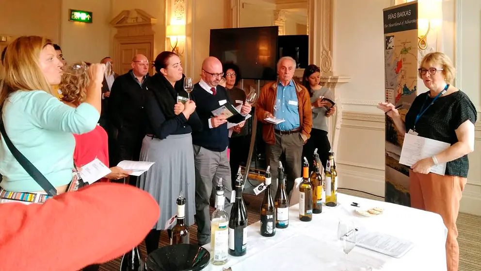 La Master of Wine Sarah Jane Evans fue la responsable de presentar los vinos de la D.O. R&iacute;as Baixas.
