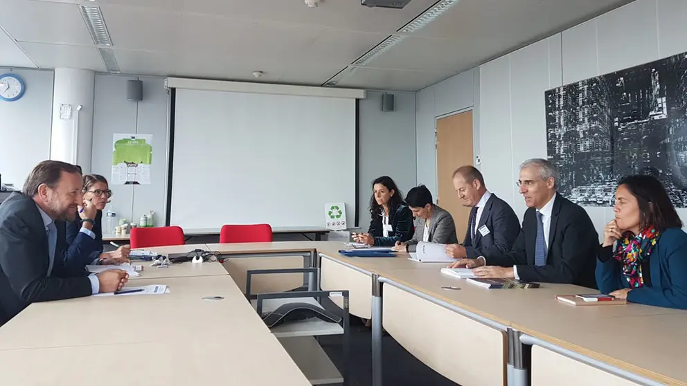 Francisco Conde se reuni&oacute; en Bruselas con