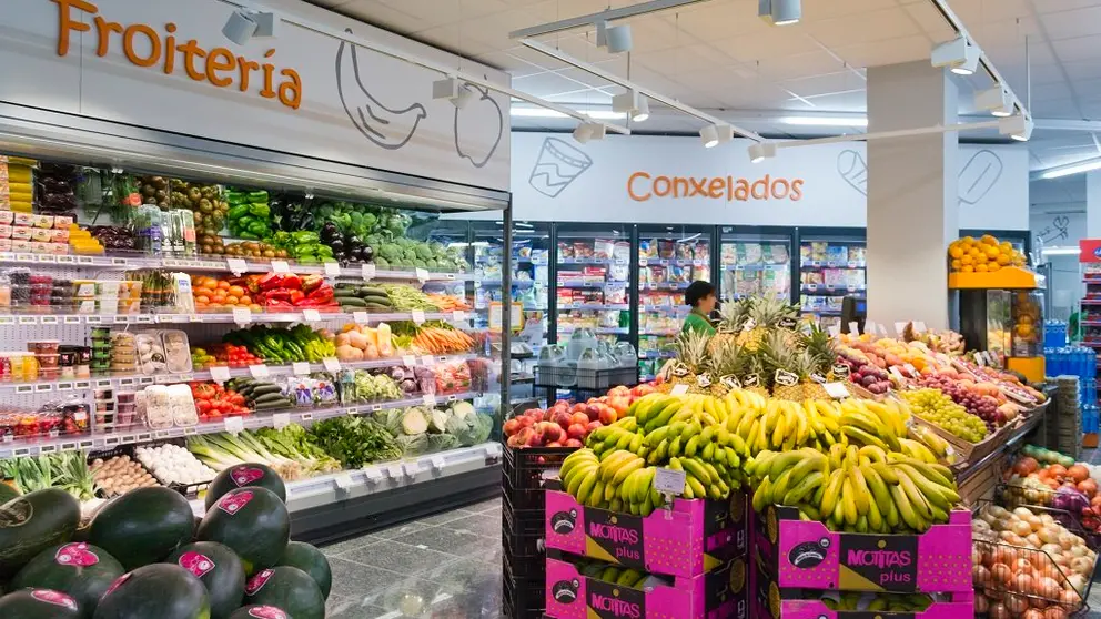 Vitrinas de conservaci&oacute;n que utilizan CO2 en el supermercado Plenus de Cabral, Vigo.