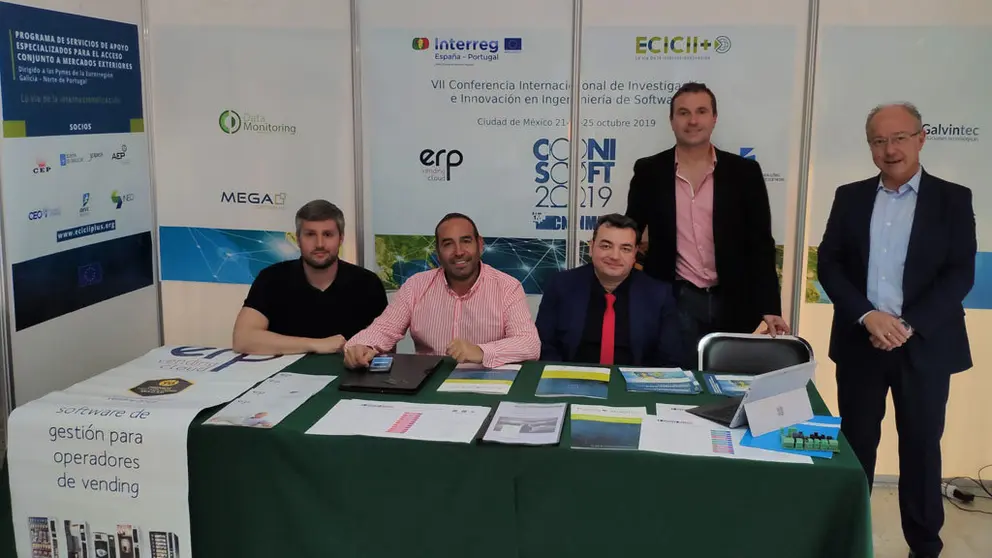 Representantes de la delegaci&oacute;n de INEO en el stand de CONISOFT 2019.