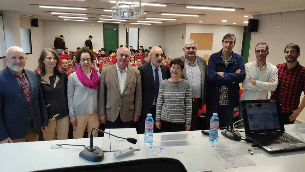 Asistentes a la jornada de formaci&oacute;n sobre prevenci&oacute;n en el sector forestal celebrada en Ourense.
