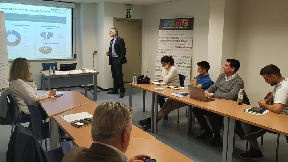Guillermo Vi&ntilde;a, del &aacute;rea del Igape, en la tercera sesi&oacute;n del programa organizado por Clusaga.