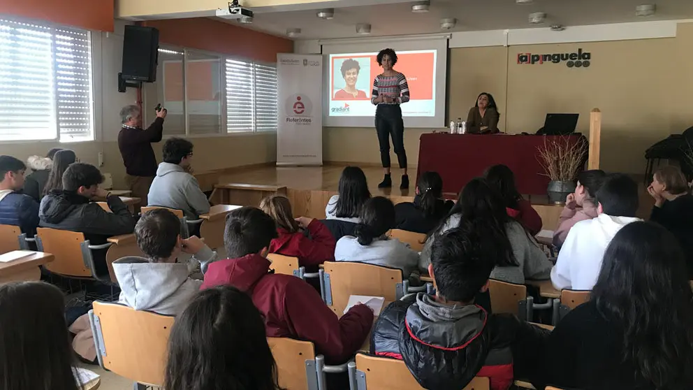 Sesi&oacute;n de Referentes Galegas nas Aulas en el IES A Pinguela de Monforte .