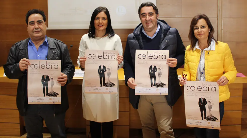 O empresario Julio Guti&eacute;rrez, a directora de Administraci&oacute;n de Expourense, Cristina &Aacute;lvarez, o o presidente do comit&eacute; executivo de Expourense, Jorge Pumar; a presidenta da Federaci&oacute;n de Comercio de Ourense, Beatriz G&oacute;mez,  presentaron a feira Celebra.