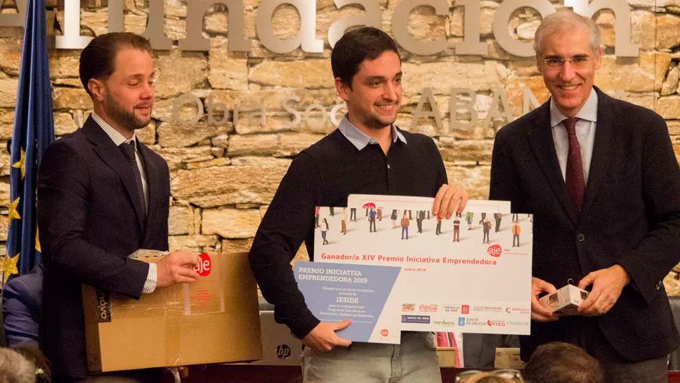 Entrega del Premio de AJE Vigo a la mejor Iniciativa Emprendedora 2019.