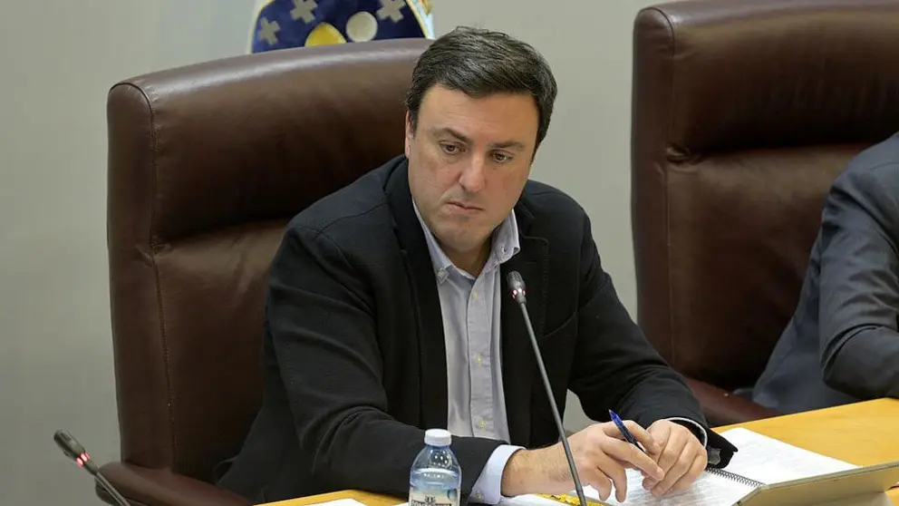 Valent&iacute;n Gonz&aacute;lez, presidente de la Diputaci&oacute;n de A Coru&ntilde;a, en el pleno.