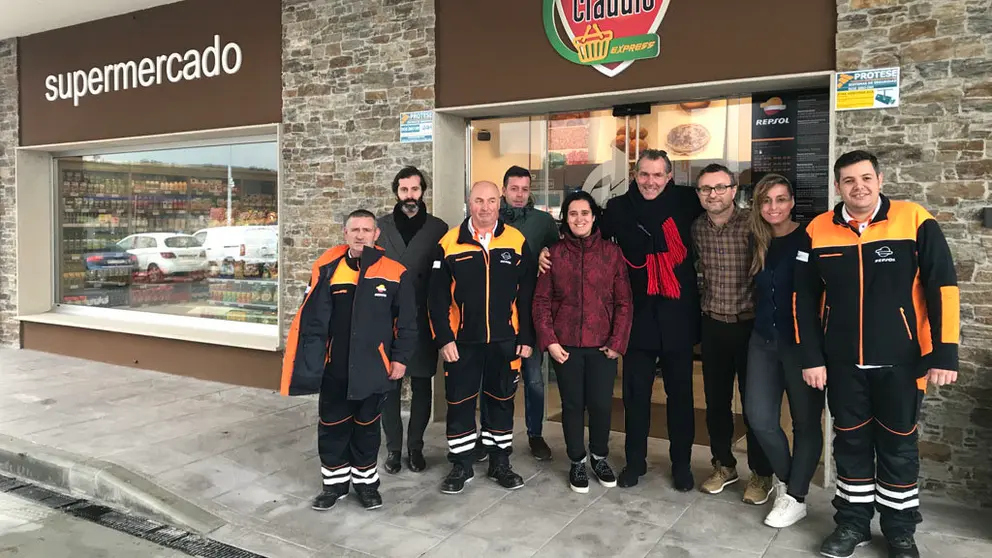 Inauguraci&oacute;n del punto de venta Claudio Express en Abad&iacute;n (Lugo).