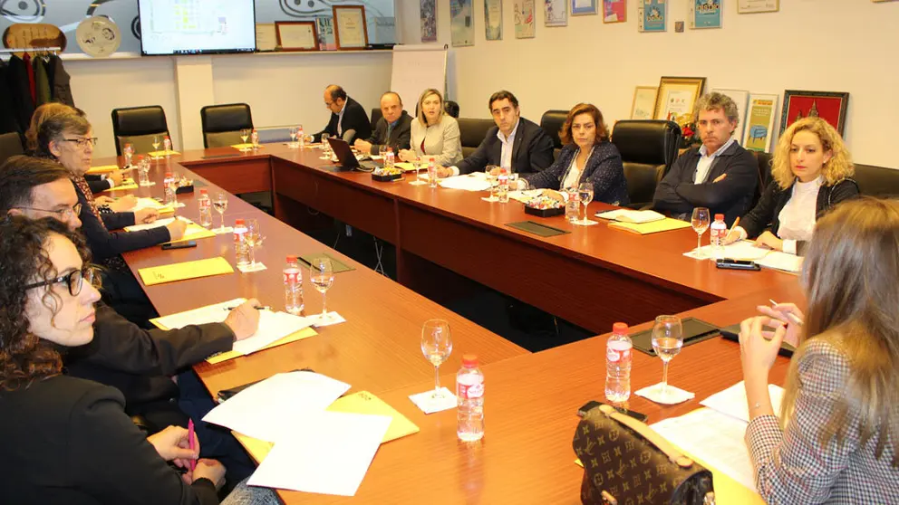 Representantes de una 15 de instituciones participaron en la reuni&oacute;n del comit&eacute; asesor de Xantar 2020.