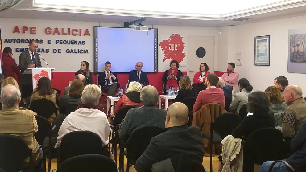 Encontro "Claves para impulsar o emprego aut&oacute;nomo en Galicia&rdquo; celebrado por APE Galicia en Pontevedra.
