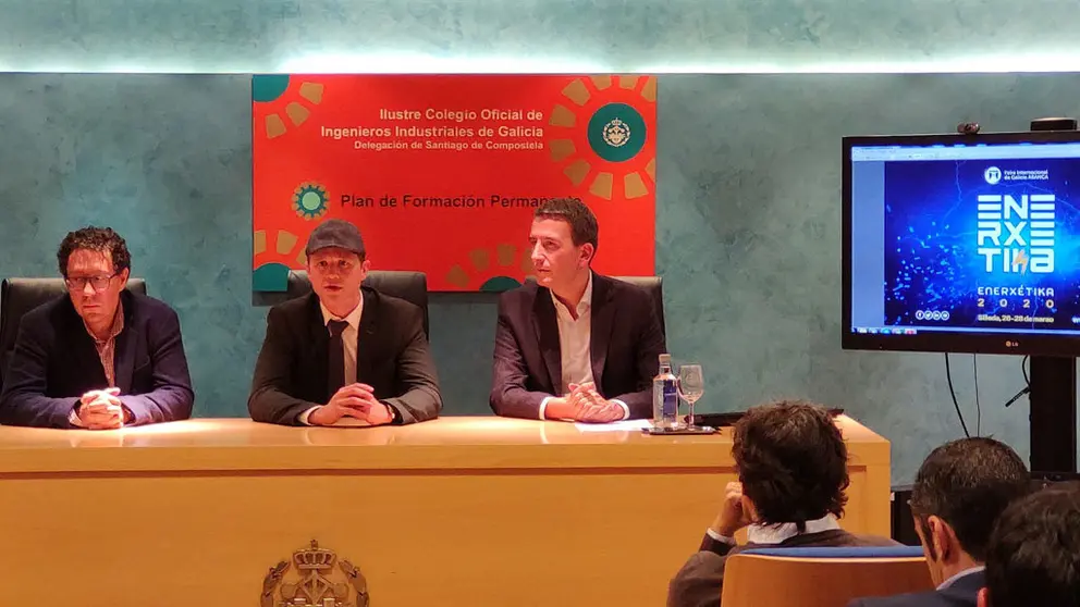 Presentac&oacute;n de Enerx&eacute;tika durante la jornada de de Eficiencia Energ&eacute;tica 
en la Industria en la delegaci&oacute;n de Santiago del ICOIIG.