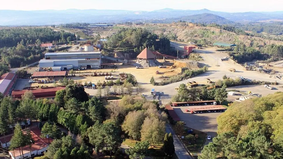 Instalaciones actuales de la mina de Touro.