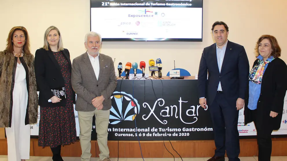 La delegada de la Xunta, Marisol D&iacute;az, la directora de Xantar, Emma Gonz&aacute;lez, el presidente del Inorde, Rosendo Fern&aacute;ndez, el teniente alcalde de Ourense, Jorge Pumar, y la concejala de Turismo y Termalismo de Ourense, Flora Moure, en la presentaci&oacute;n de Xantar 2020.