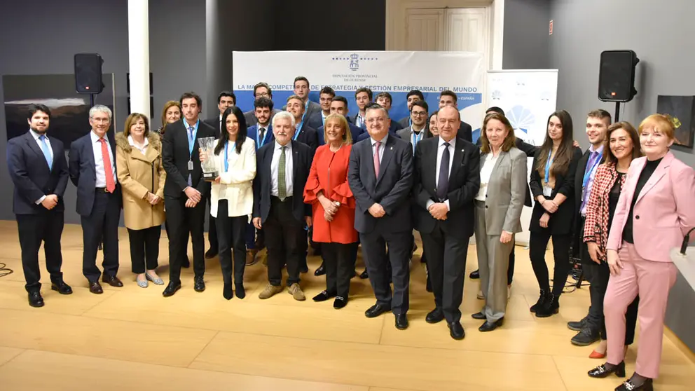 Universitarios gallegos participaron en Ourense en la final del Global Management Challenge Galicia.