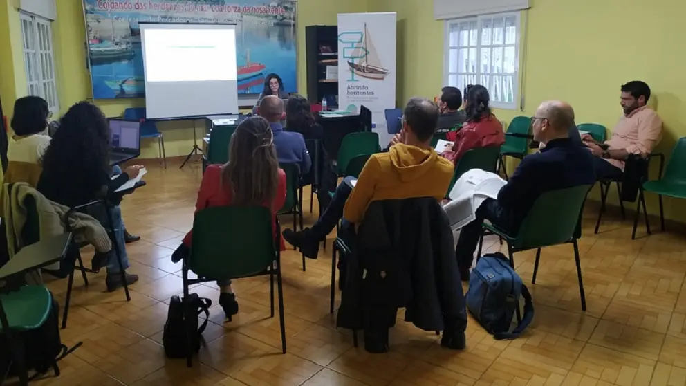 Una de las jornadas de asesoramiento del GALP R&iacute;a de Pontevedra.