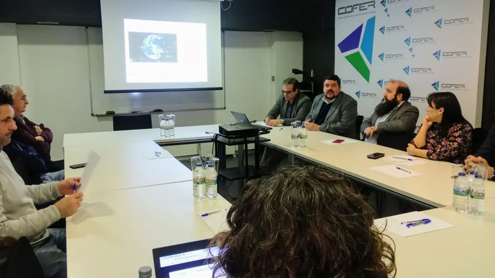 Presentaci&oacute;n del Plan de Captaci&oacute;n de Talento Digital en la sede de Cofer.