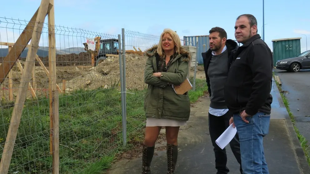 Sestayo visit&oacute; la parcela ya en obras de Redobat Galicia en el pol&iacute;gono de Rianxo.