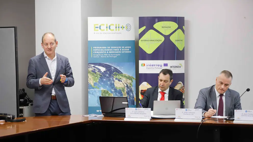 Juan Cividanes durante la jornada celebrada en la sede de la CEP en VIgo.