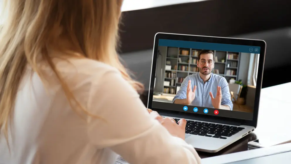 Livetopic y Medicaresse ofrecen asesoramiento financiero por videoconferencia.