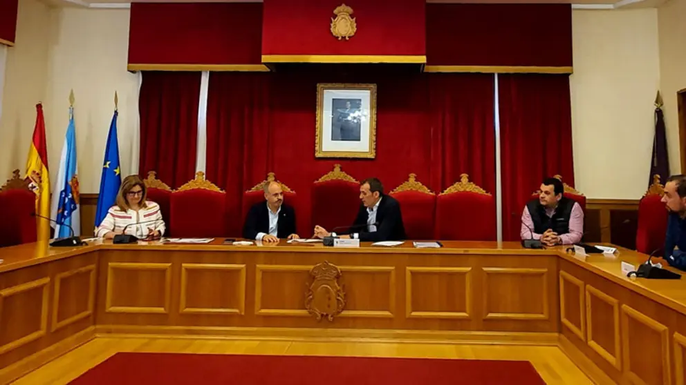 Xuntanza de representantes do grupo de goberno do Concello de Tui co delegado e t&eacute;cnicos da Zona Franca de Vigo.