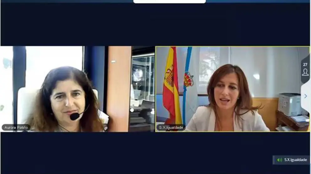 Aurora Pati&ntilde;o e Natalia Prieto, durante a xornada organizada pola C&aacute;mara de Santiago.