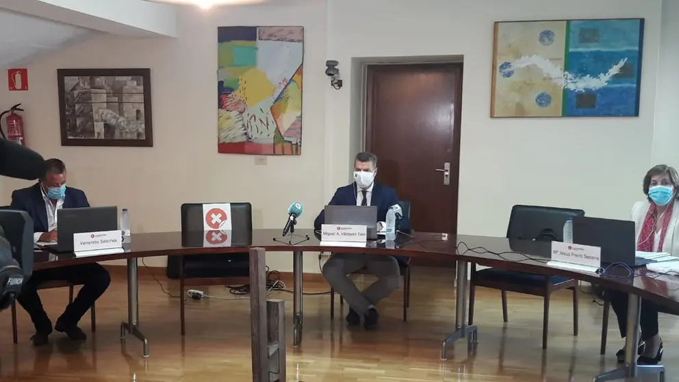 Venancio Salcines, Miguel V&aacute;zquez Ta&iacute;n, y Mar&iacute;a Jes&uacute;s Freire Seoane.