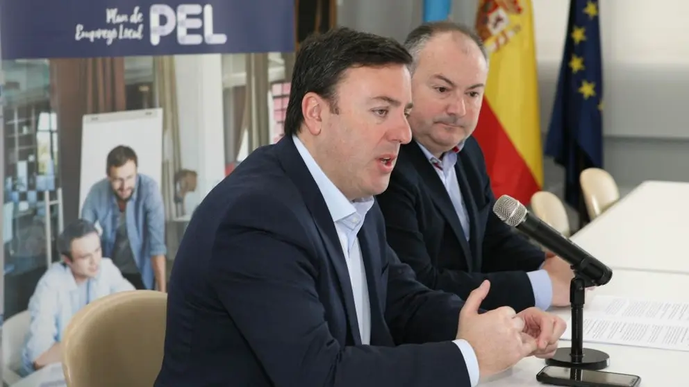 En primeiro termo, o presidente da Deputaci&oacute;n da Coru&ntilde;a, Valent&iacute;n Gonz&aacute;lez.