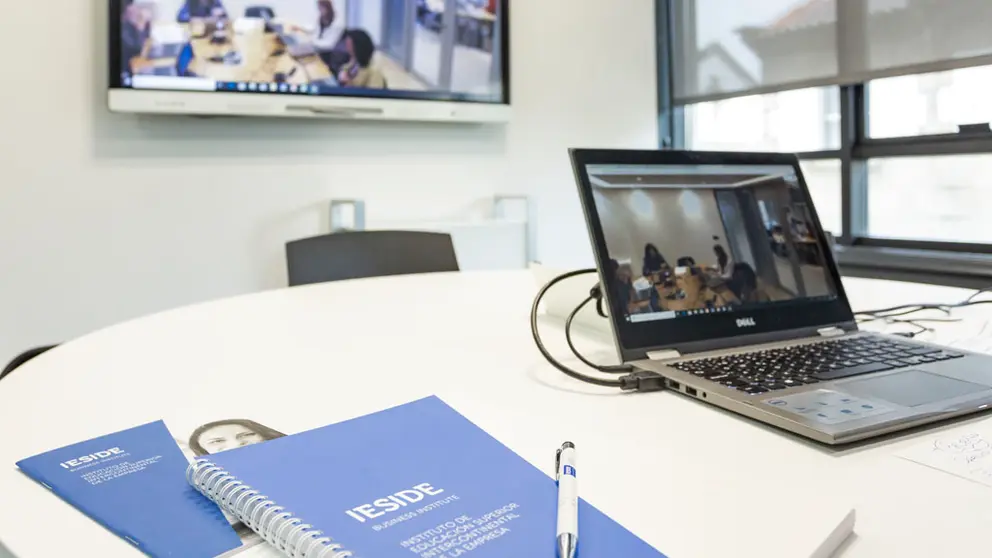 IESIDE ha implementado una tecnolog&iacute;a de campus virtual e interconectividad de las aulas.