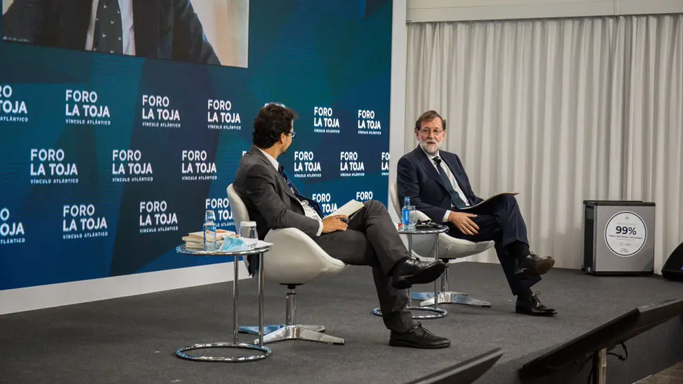 El expresidente del Gobierno Mariano Rajoy, en el II Foro La Toja./F.MEJ&Iacute;A OSSA.