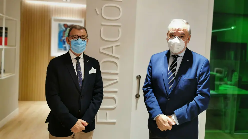Jos&eacute; Ram&oacute;n Barreiro y Adolfo Campos, en la sede de Fundaci&oacute;n Inade.